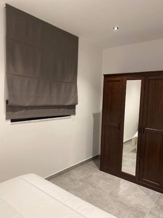 Ferienwohnung Broadway By The Sea St. Paul's Bay Exterior foto